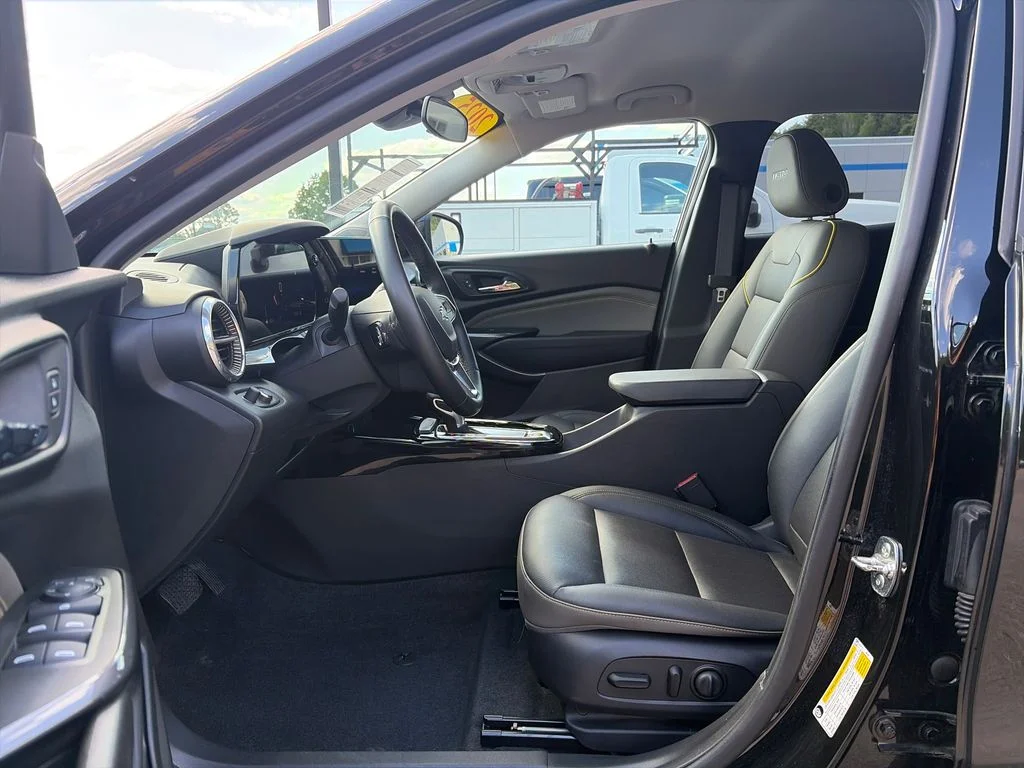 2025 Chevrolet Trax Activ - Photo 10