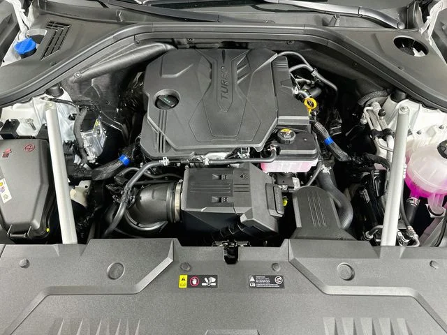 New 2027 White Genesis 2.5T Select image 24