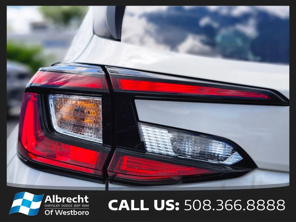 Used 2025 White Subaru Wilderness image 9