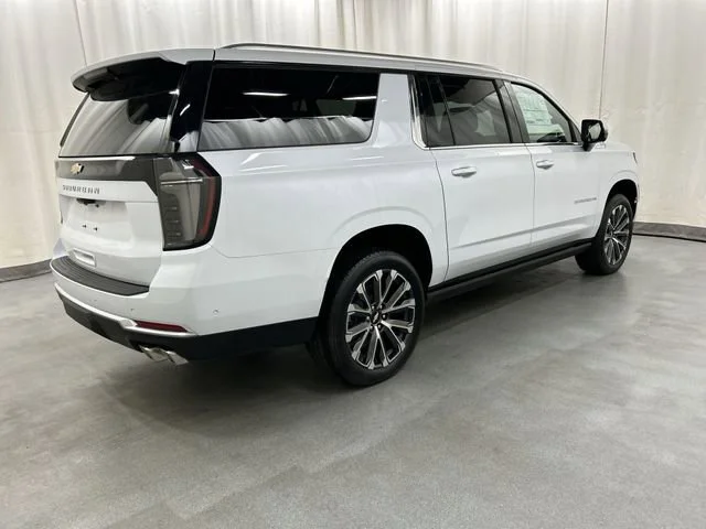 New 2026 Polar White Tricoat Chevrolet High Country image 4