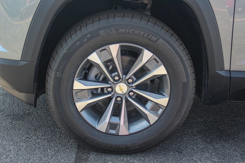 2027 Chevrolet Equinox LT - Photo 9