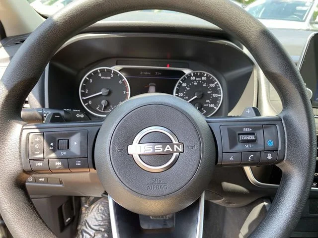 Used 2024 Gray Nissan SV image 15