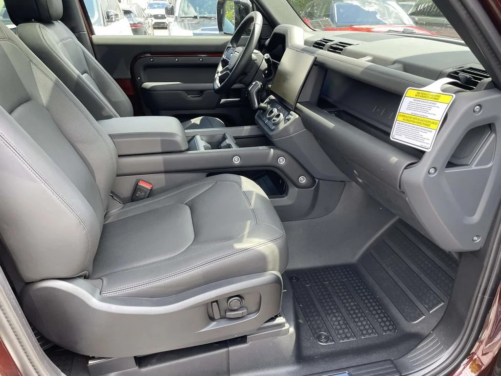 New 2026 Sedona Red Land Rover X-Dynamic SE image 20