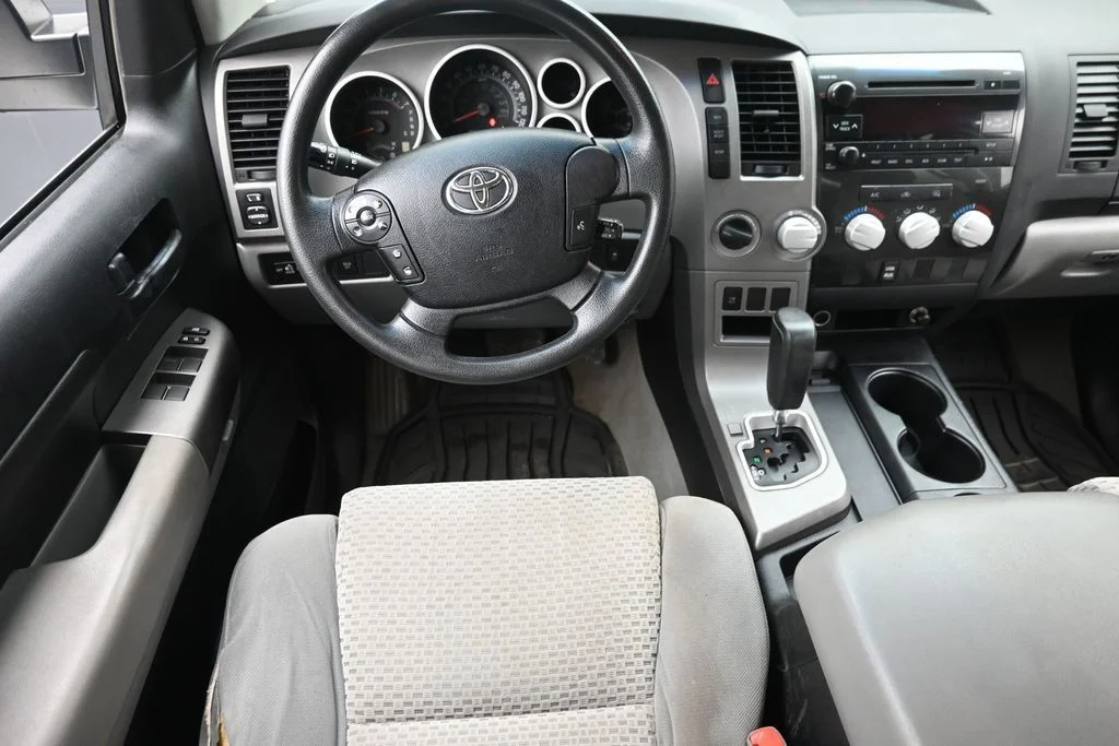 Used 2010 White Toyota Grade image 14
