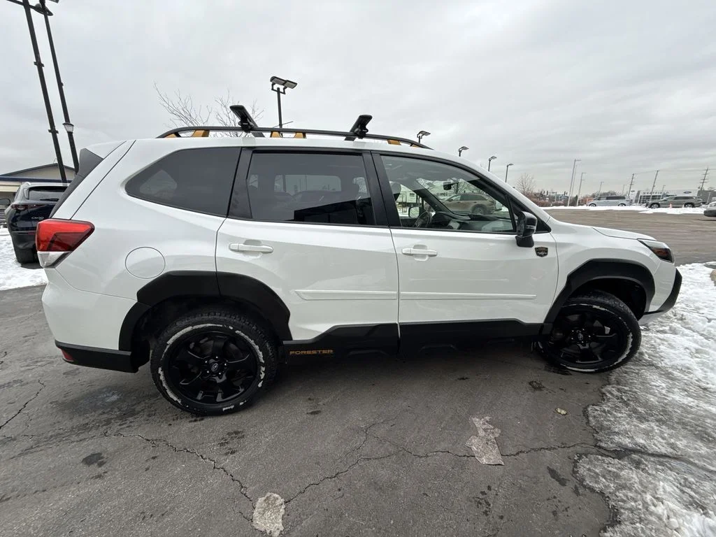 Used 2022 White Subaru Wilderness image 4