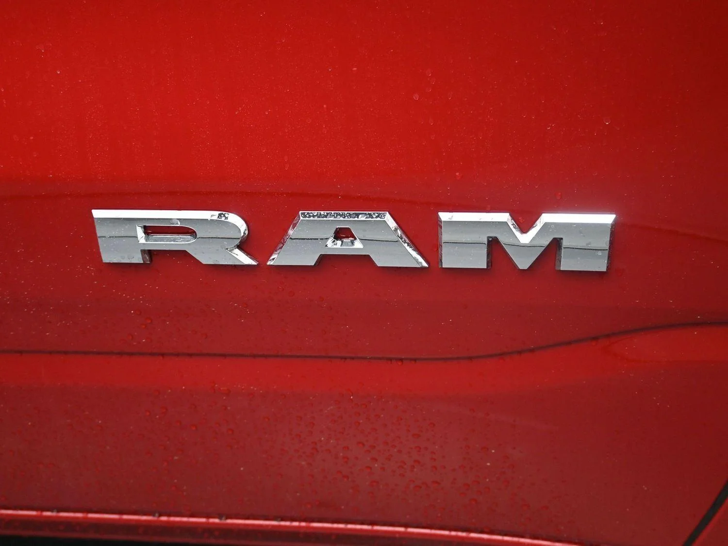 New 2026 Molten Red Pearl-Coat Exterior Paint RAM Big Horn image 8