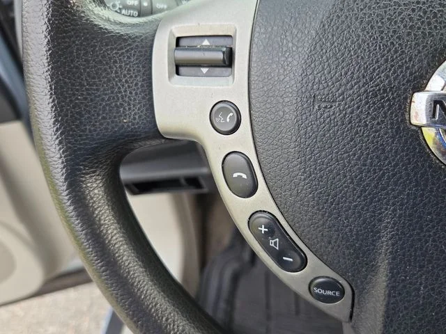 Used 2013 Blue Nissan S image 22