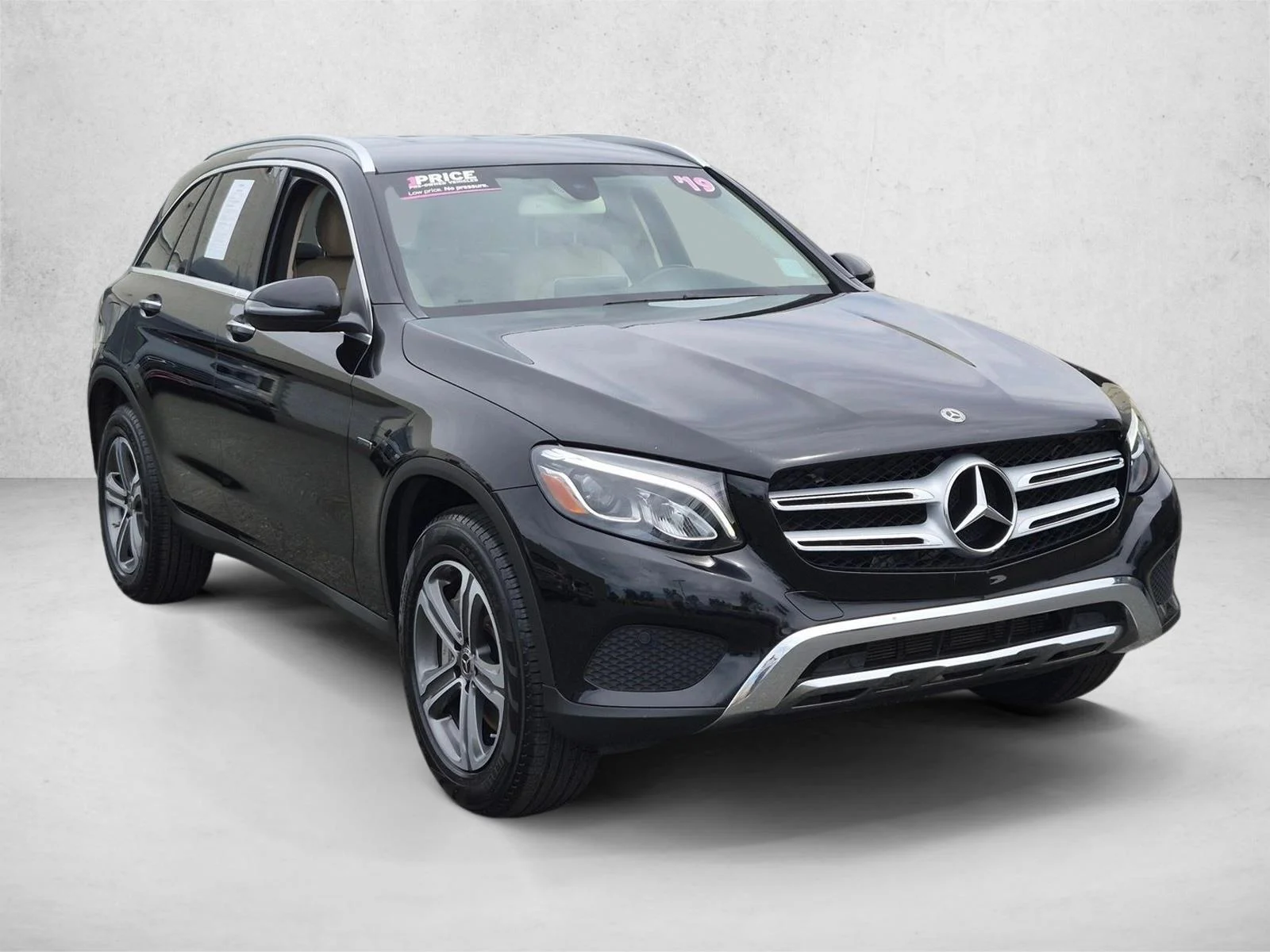 Used 2019 Black Mercedes-Benz GLC 350e image 3