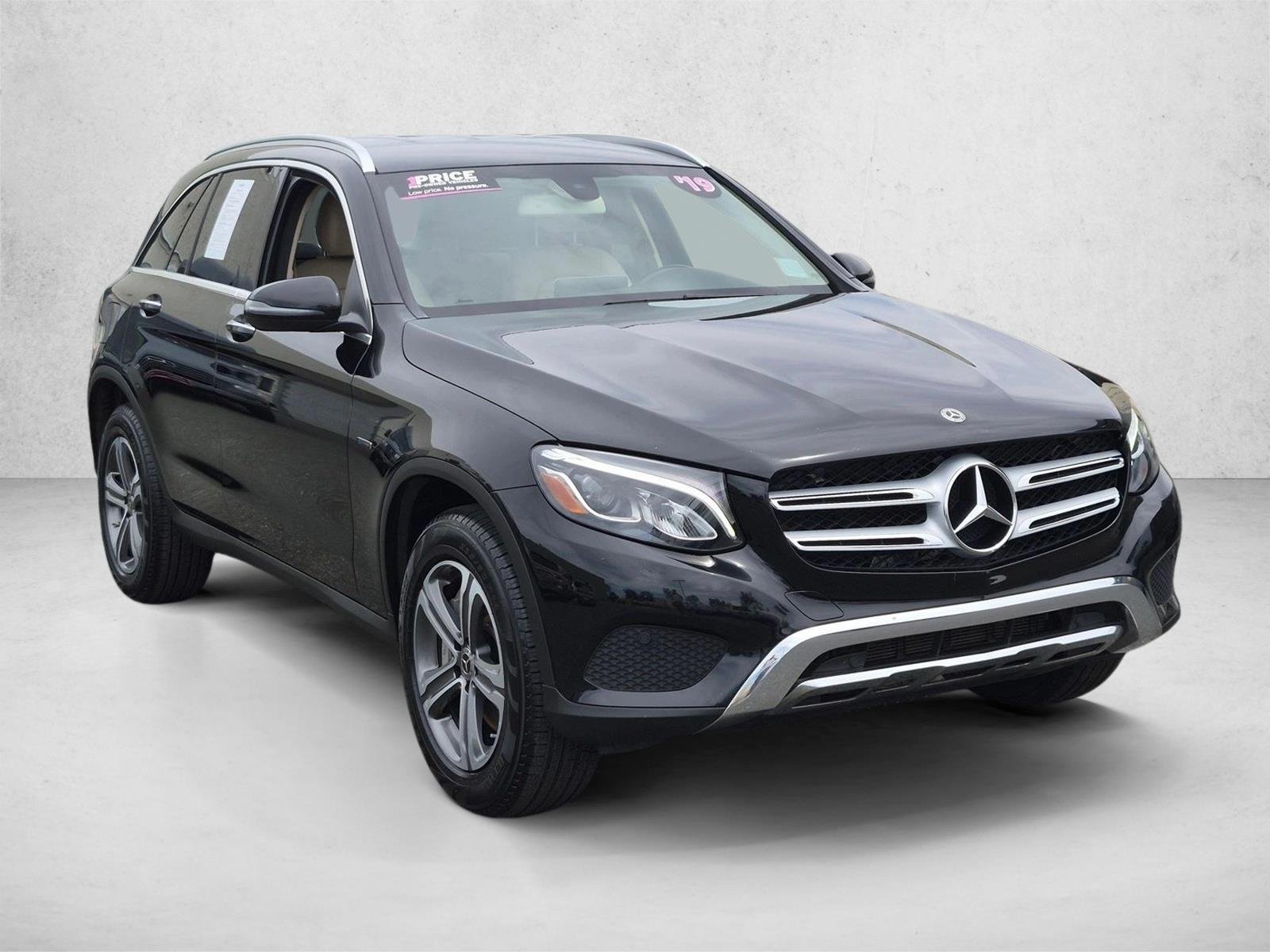 Used 2019 Black Mercedes-Benz GLC 350e image 3