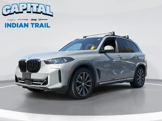 Used 2025  BMW xDrive40i image 1