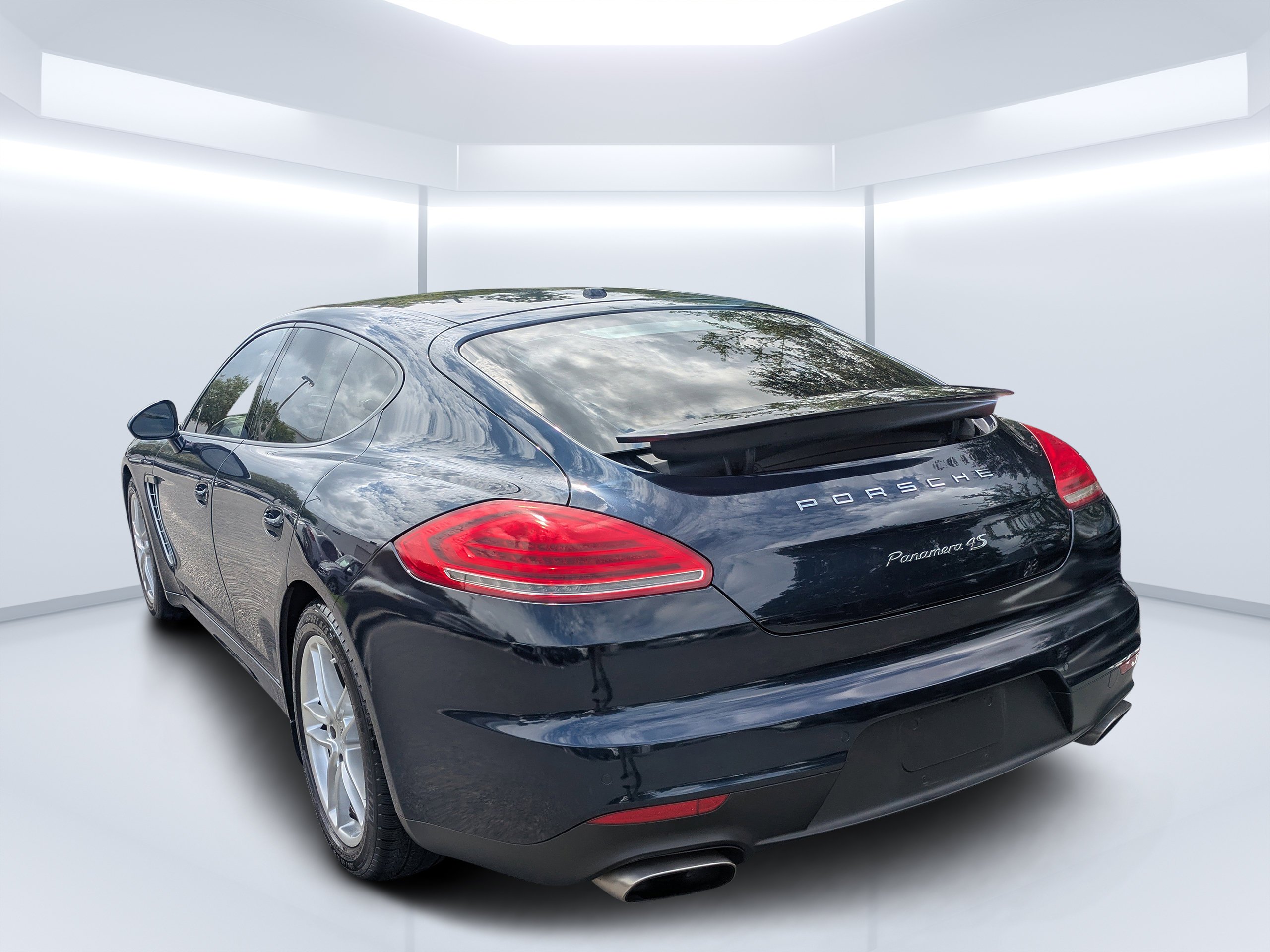 Used 2016 Night Blue Metallic Porsche 4 image 5