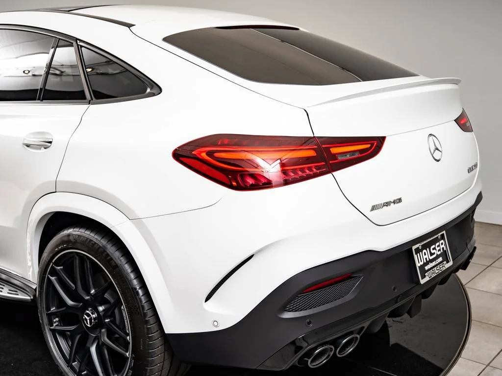 New 2026 Manufaktur Moonlight White Metallic Mercedes-Benz GLE 53 AMG® image 19