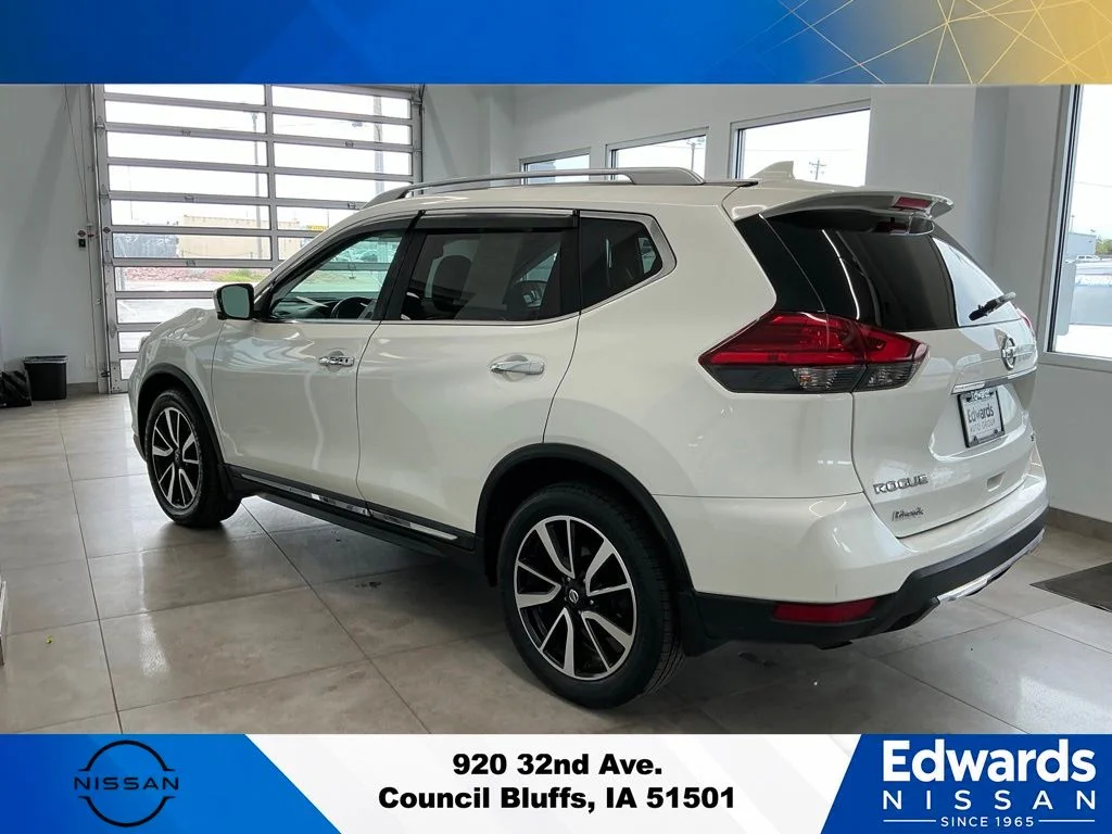 Used 2017 White Nissan SV image 5