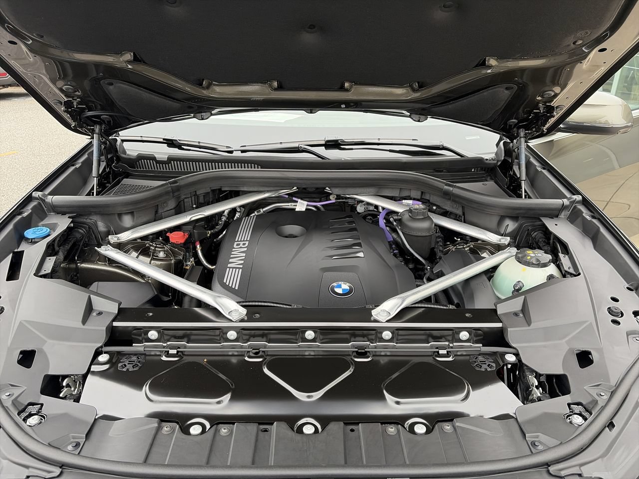 New 2026 Manhattan Green Metallic BMW xDrive40i image 39
