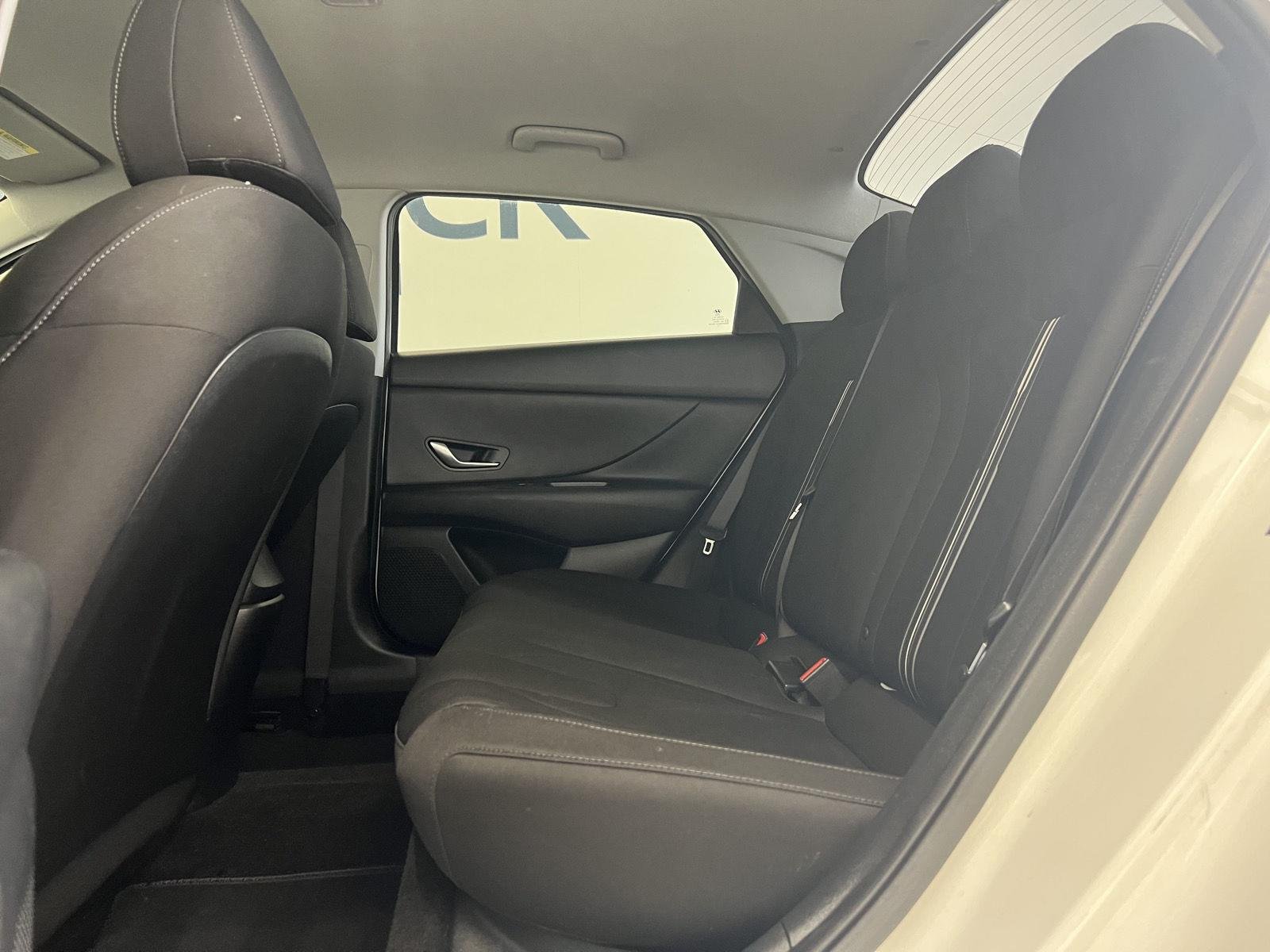 Used 2023 Quartz White Hyundai SEL image 25