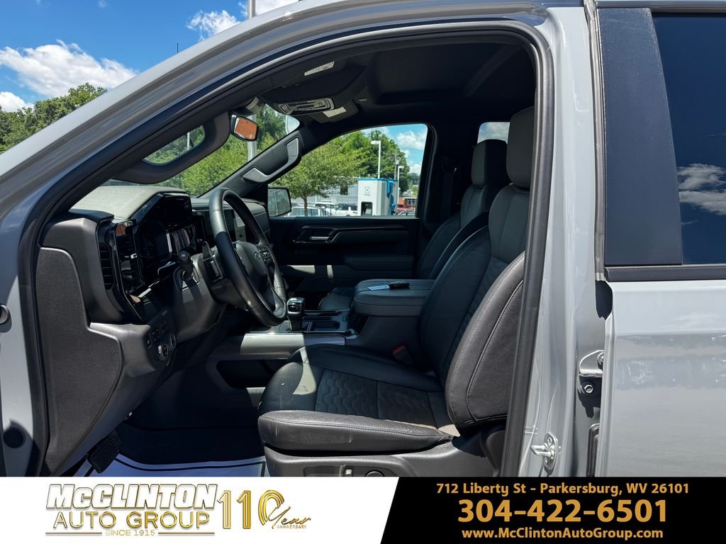 Used 2025 Gray Chevrolet ZR2 image 11