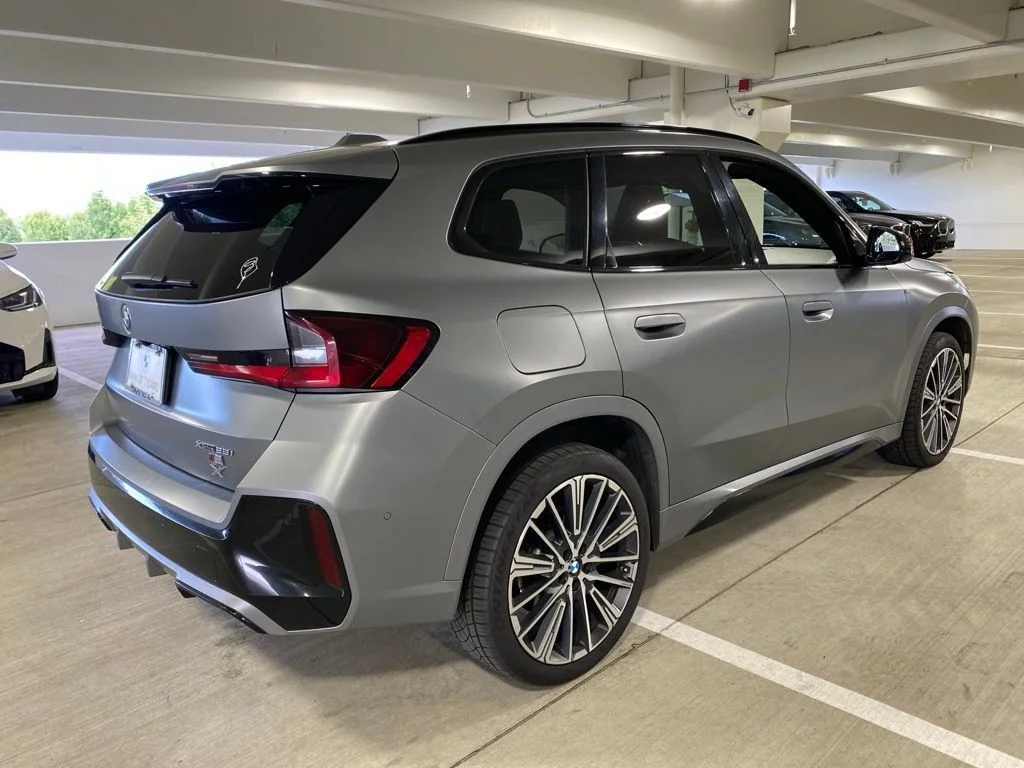 Used 2023 Gray Metallic BMW xDrive28i image 4