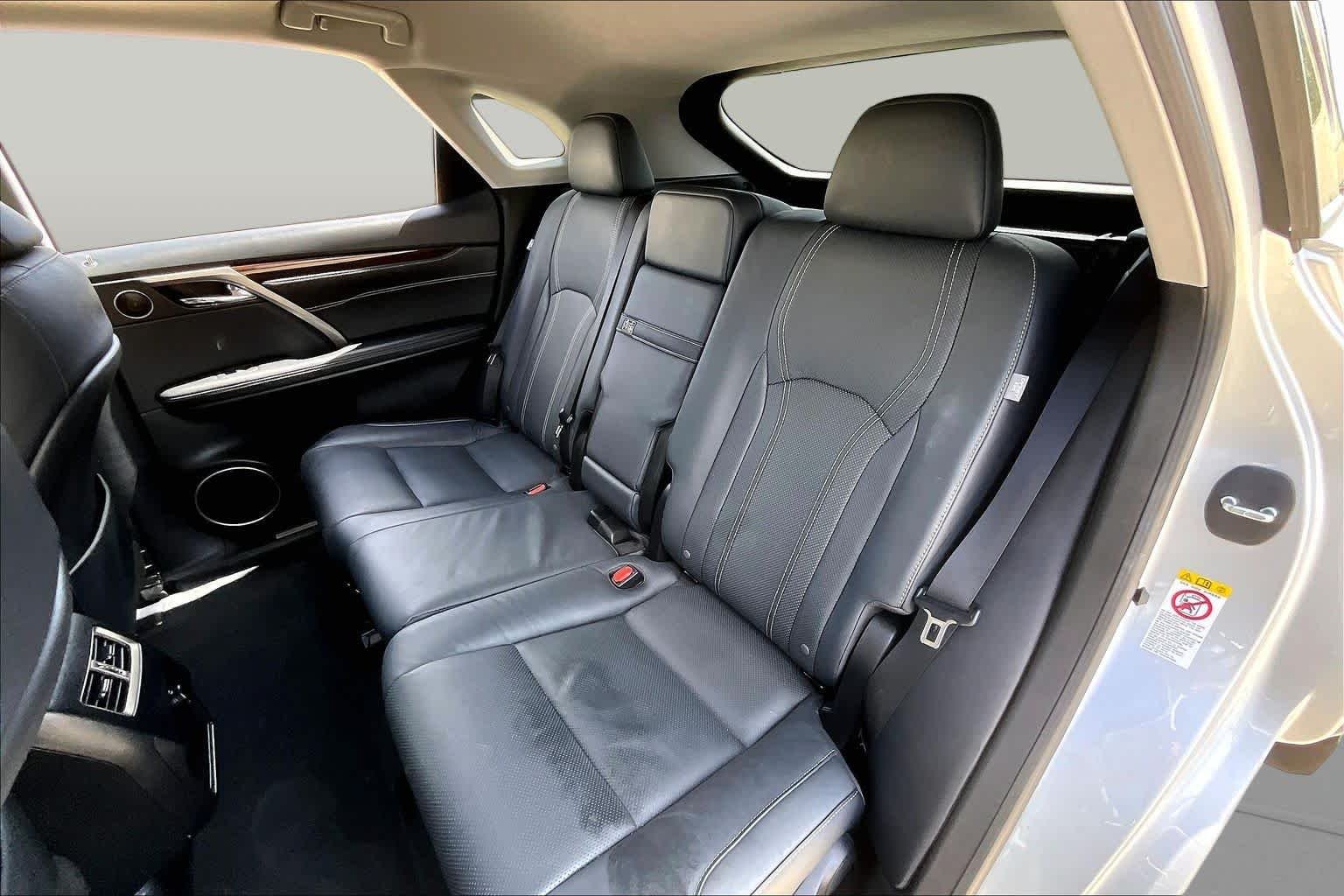 Used 2019 Silver Lining Metallic Lexus  image 18