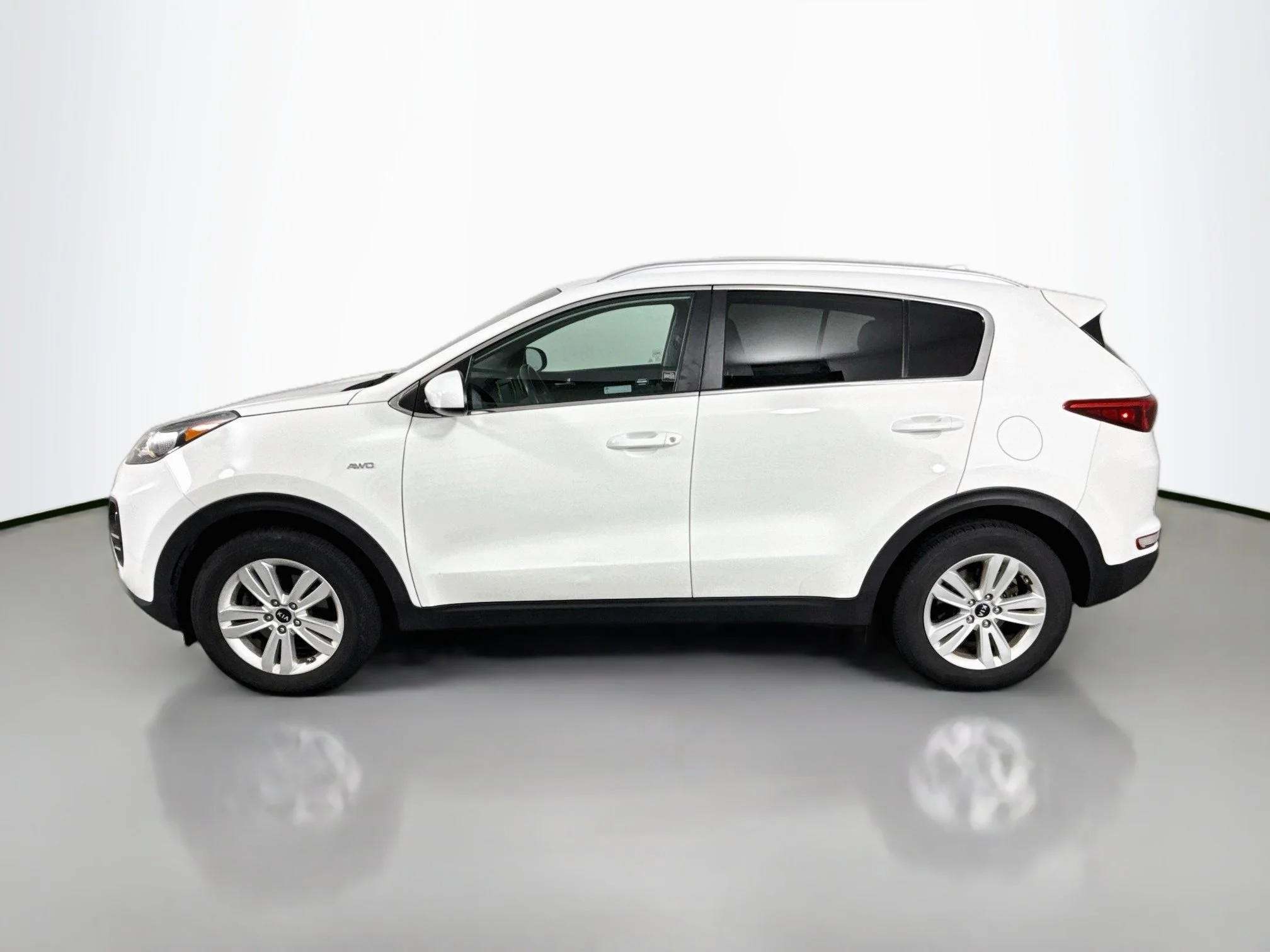 Used 2019 Clear White Kia LX image 4
