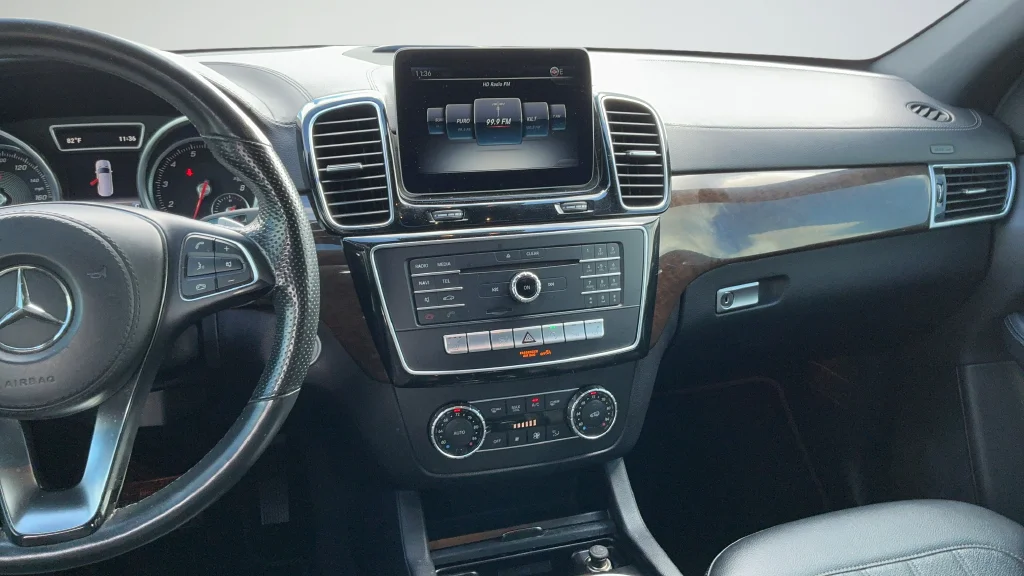Used 2017  Mercedes-Benz GLS 450 image 8