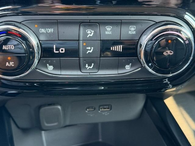 Used 2024 Summit White Chevrolet ACTIV image 46