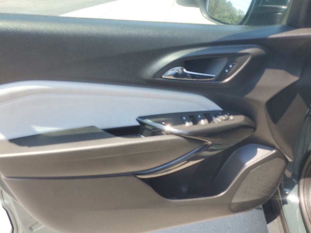 Used 2025 Gray Chevrolet LT image 15