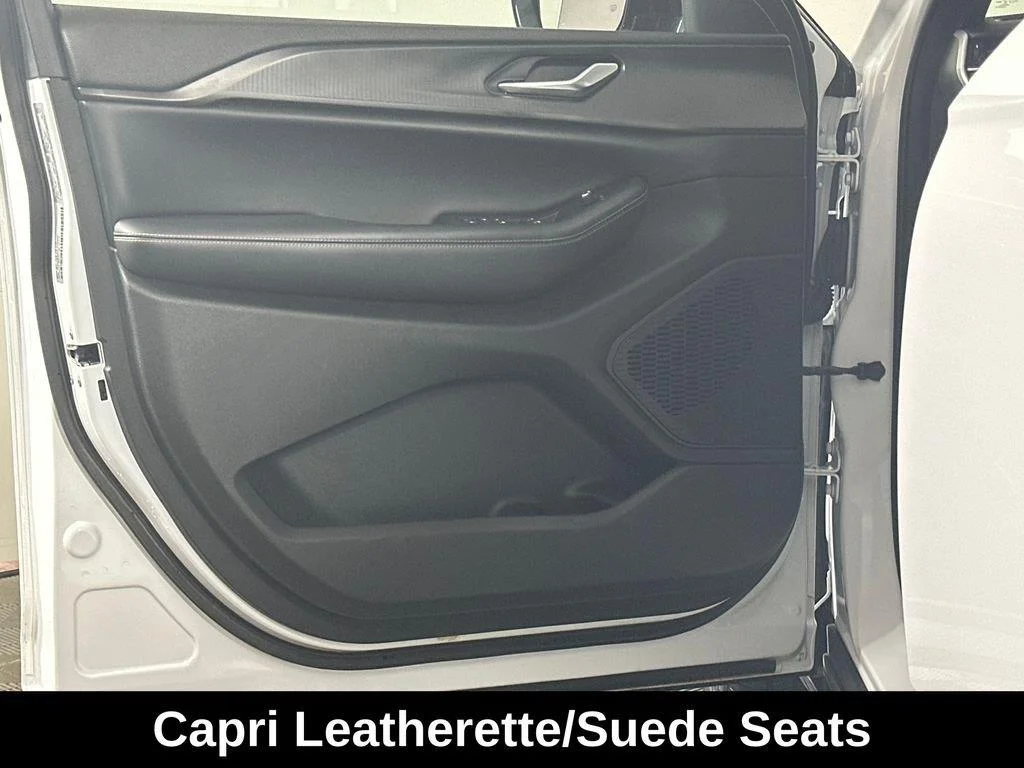 Used 2023 Bright White Clearcoat Jeep Altitude image 15