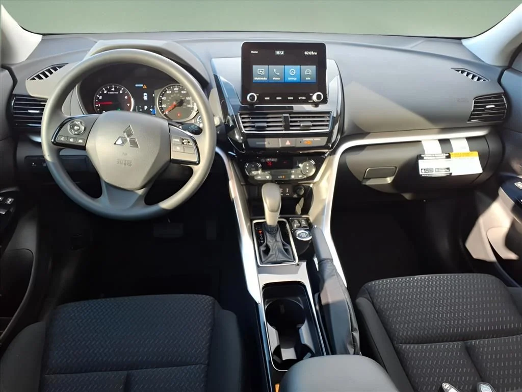 2026 Mitsubishi Eclipse Cross LE - Photo 7