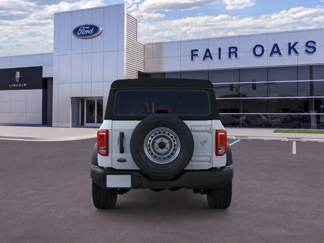 New 2026 Oxford White Ford Base image 5