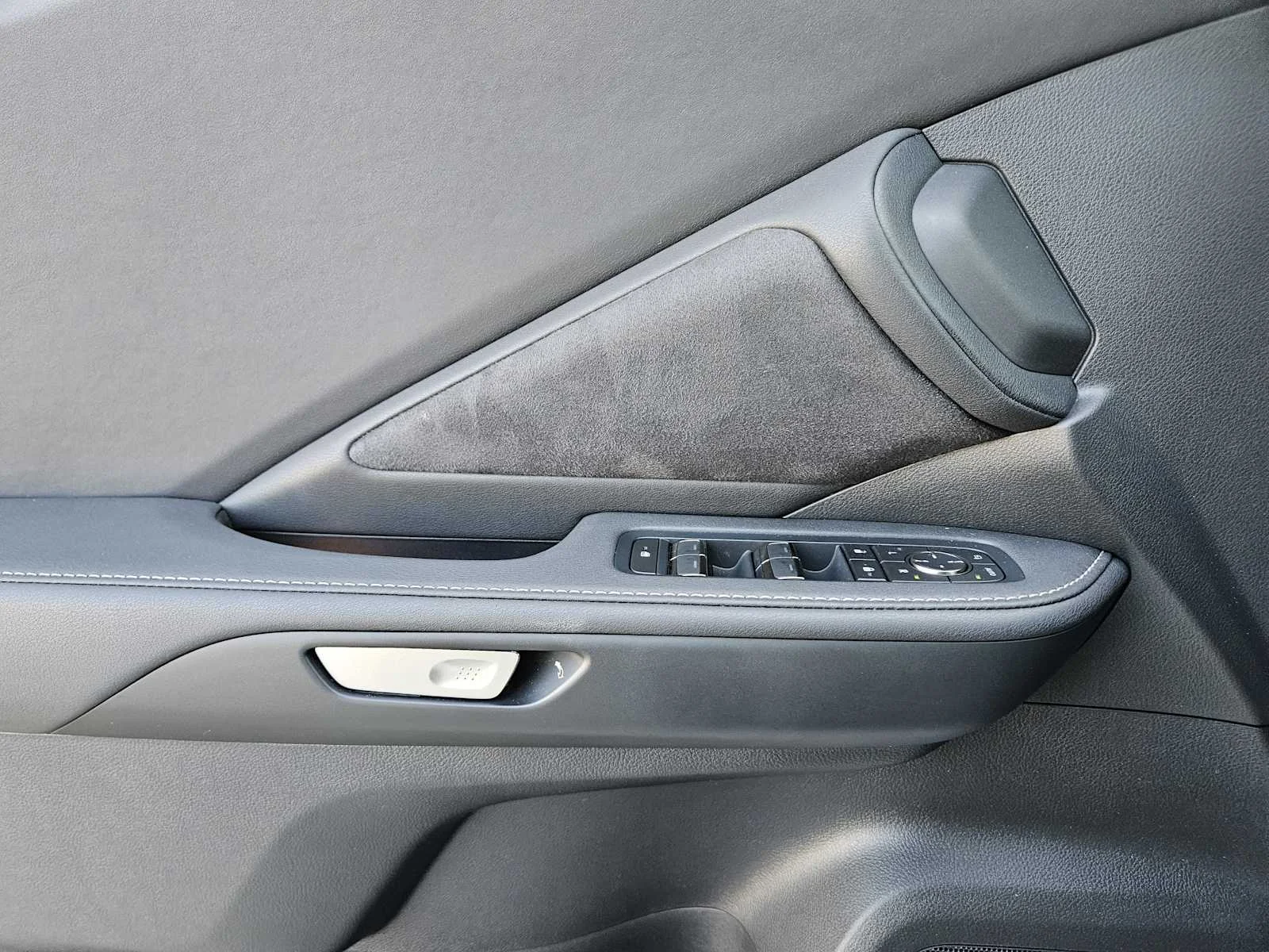 Certified Used 2025 WIND CHILL PEARL Lexus F SPORT Premium image 17