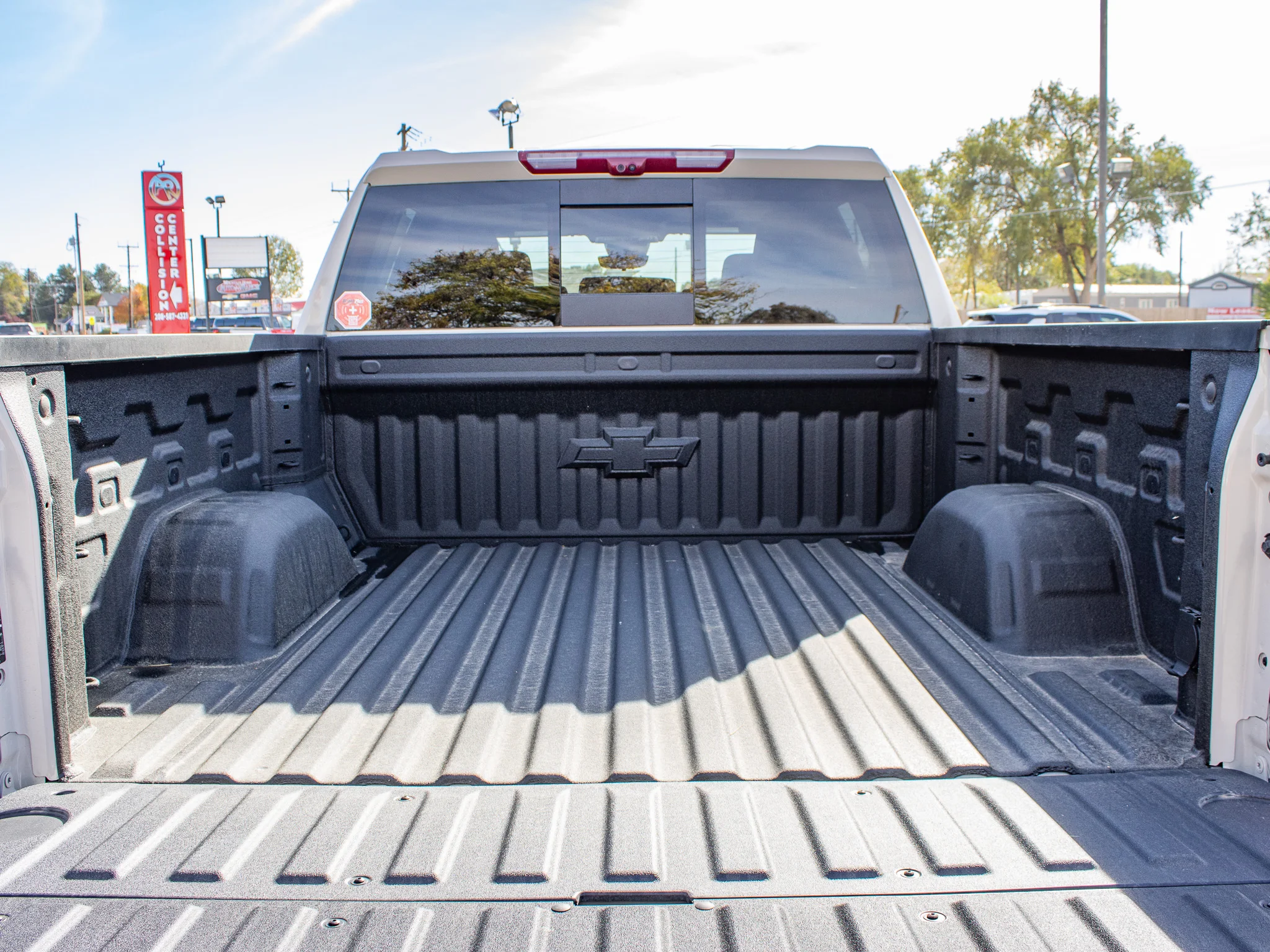 2026 Chevrolet Silverado 1500 ZR2 - Photo 11