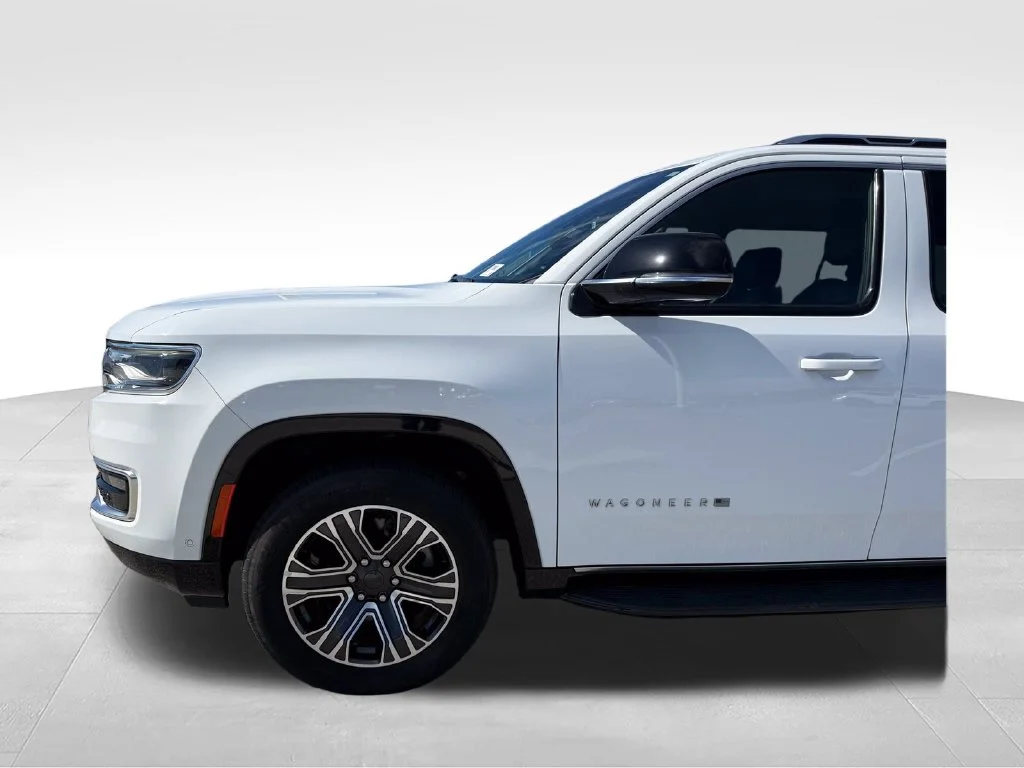 Used 2024 White Jeep Series II image 23