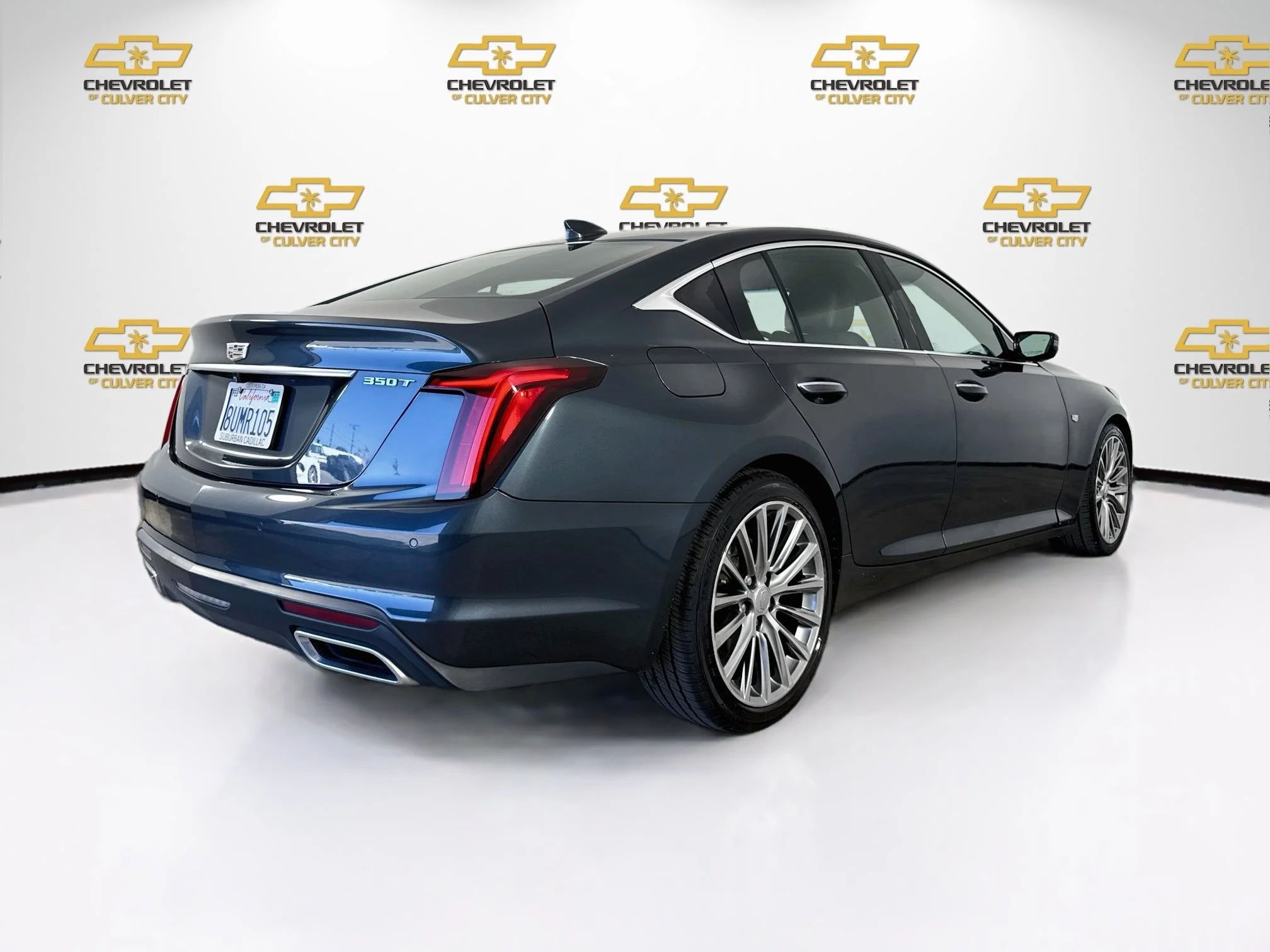 Used 2020 SHADOW METALLIC Cadillac Premium Luxury image 8
