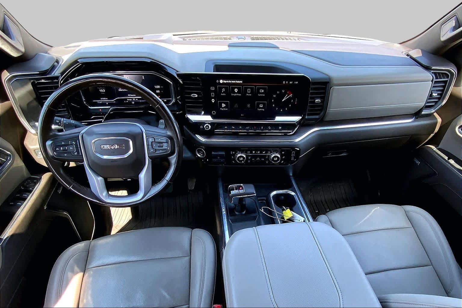 Used 2025 Summit White GMC SLT image 15