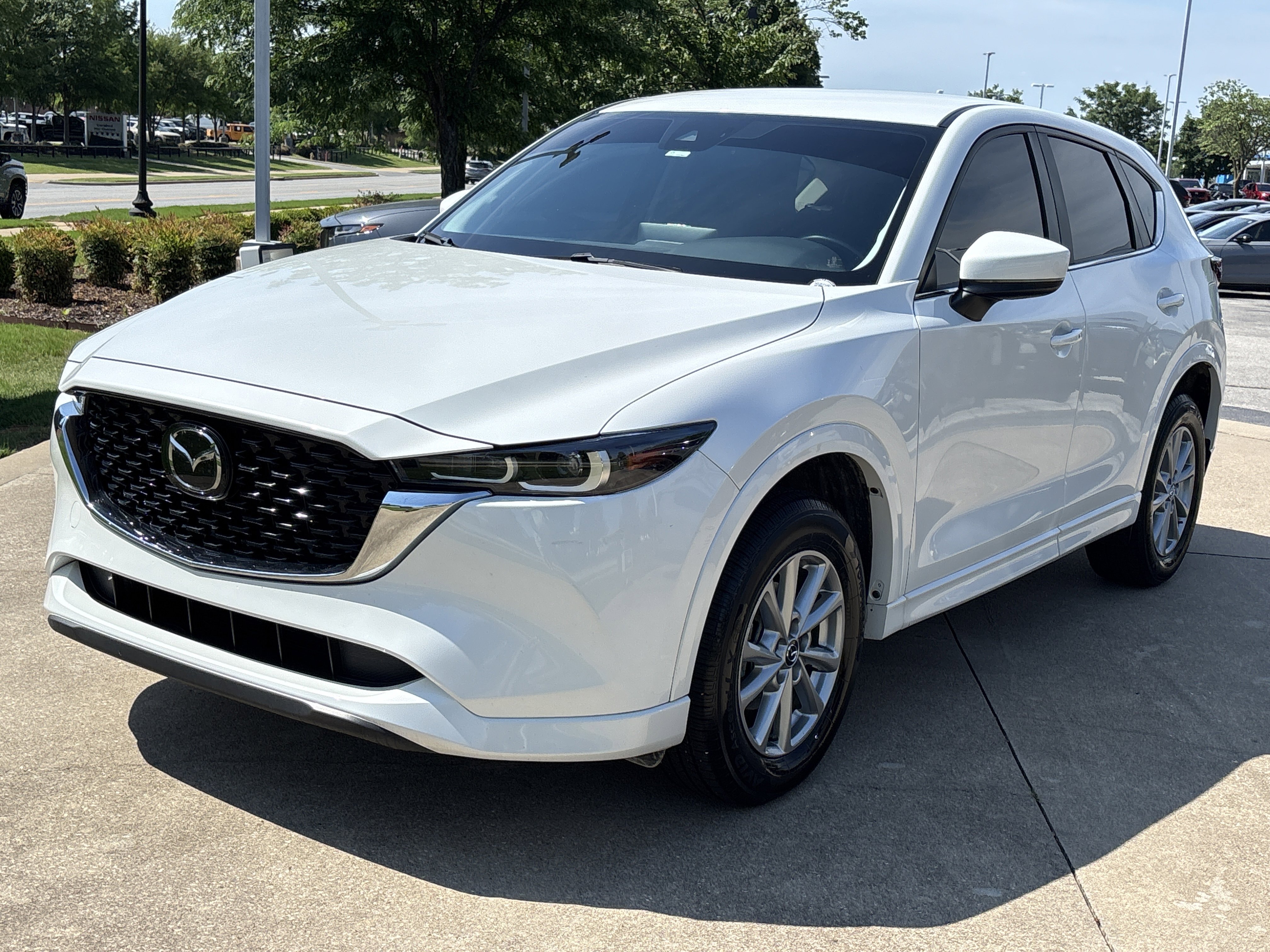 Used 2024 Rhodium White Metallic Mazda 2.5 S Select Package AWD image 10