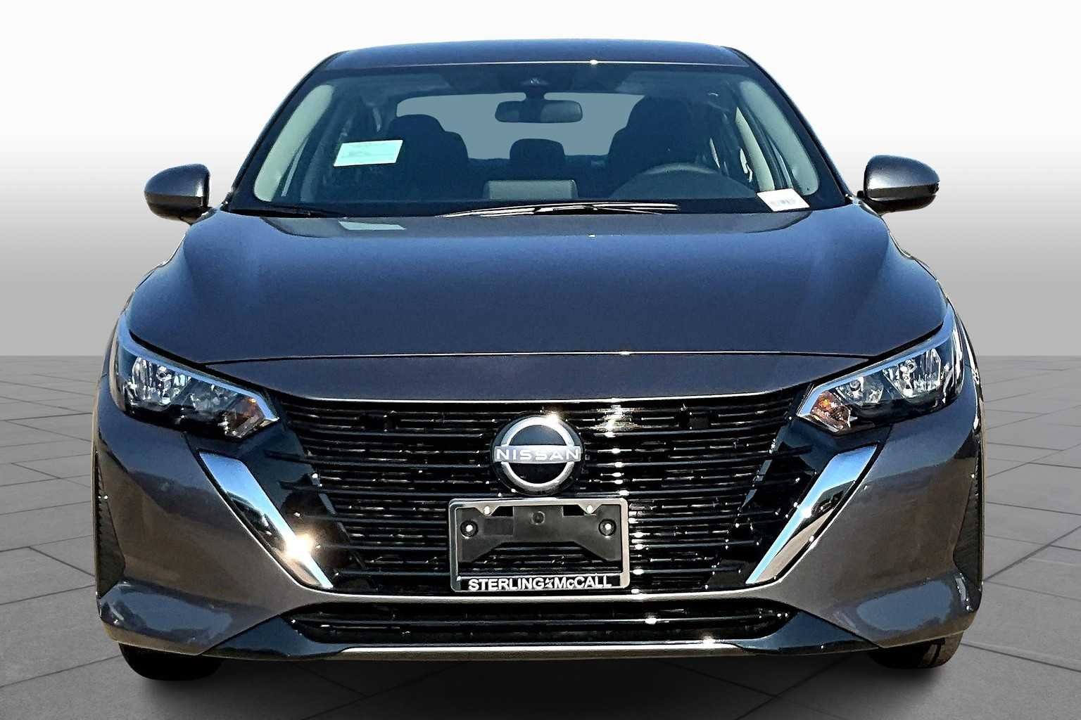 Used 2025 Gun Metallic Nissan SV image 3