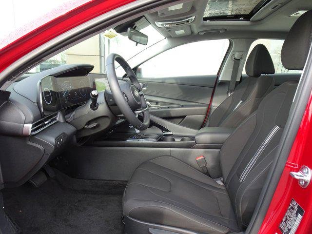 2025 Hyundai Elantra SEL - Photo 8