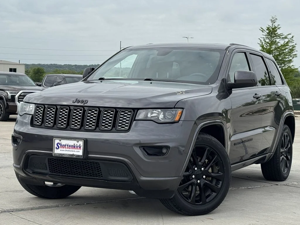 Used 2018 Jeep Grand Cherokee Altitude with VIN 1C4RJEAGXJC391767 for sale in Prosper, TX