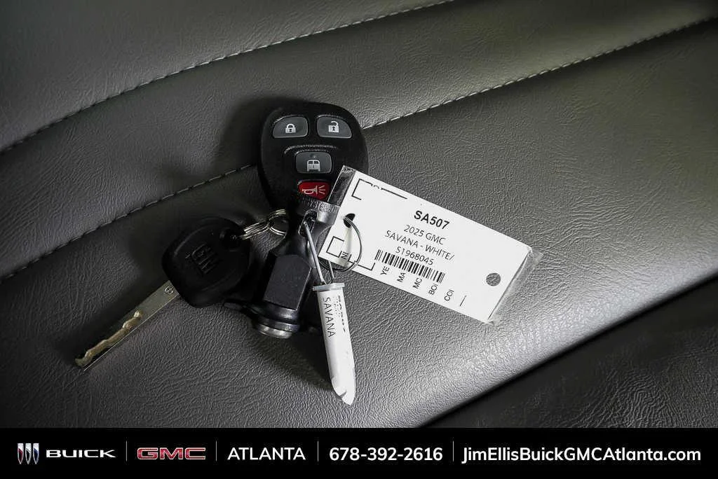 New 2025 Summit White GMC Work Van image 19