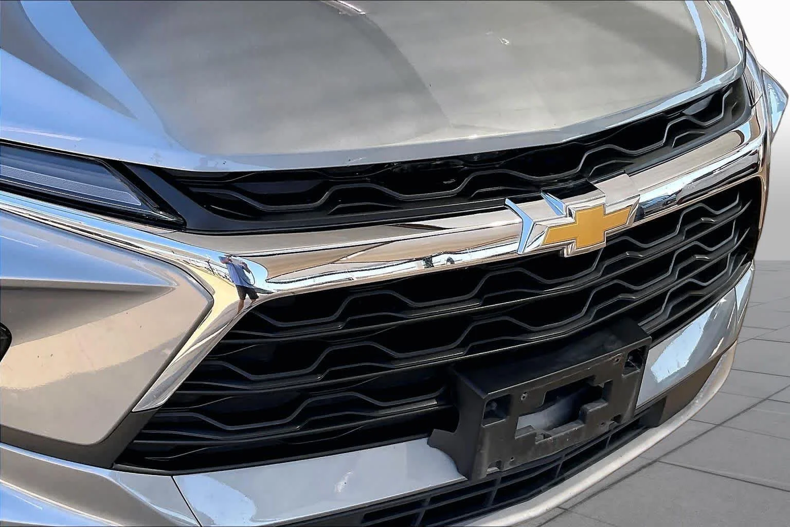 Used 2025 Sterling Gray Metallic Chevrolet LT image 28