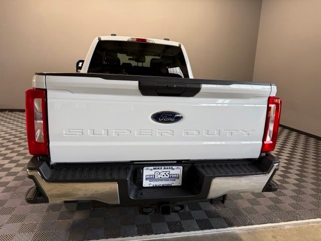 New 2026 Oxford White Ford F-250® XLT image 11