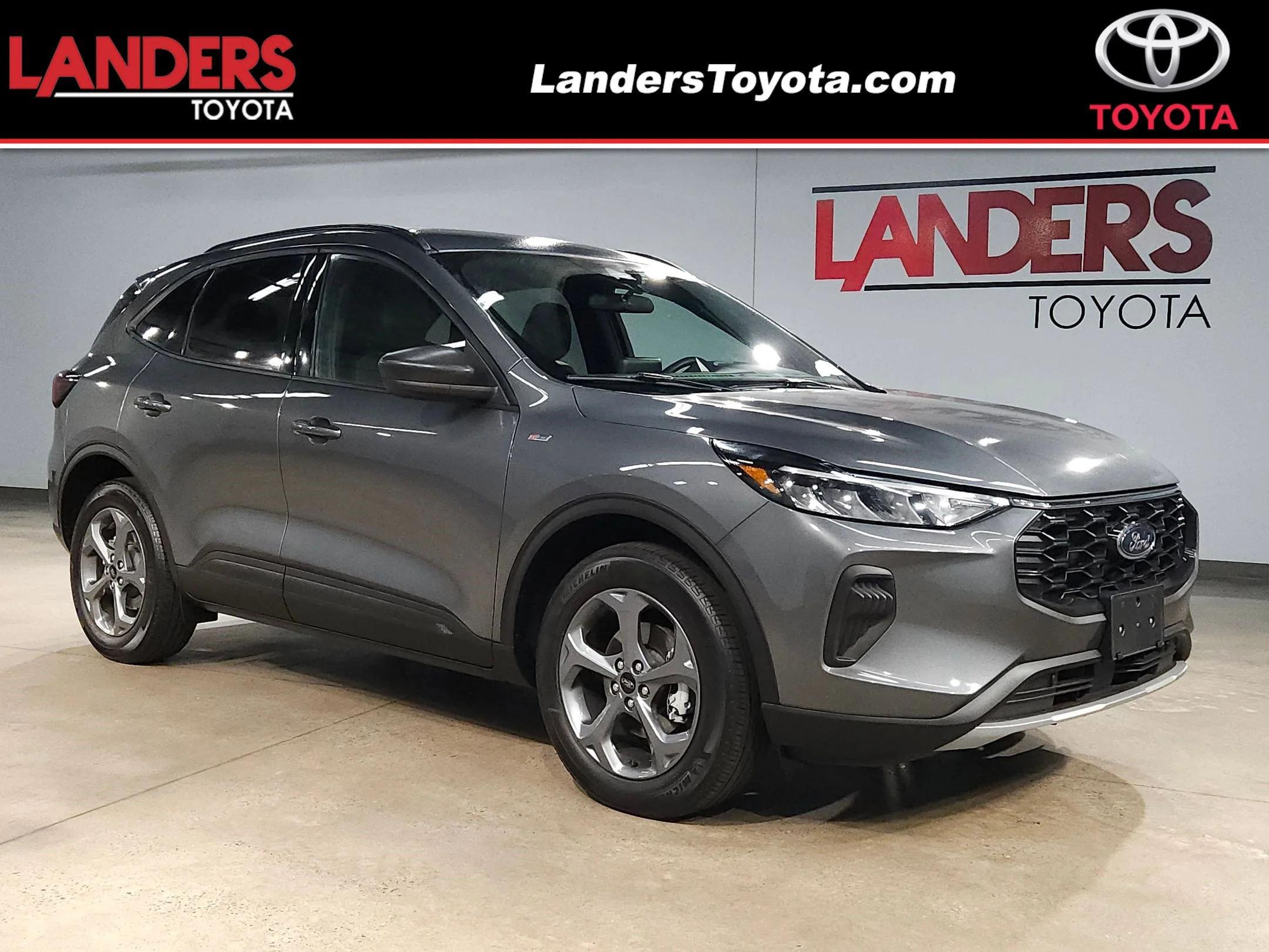 2025 Ford Escape ST-Line AWD's photo