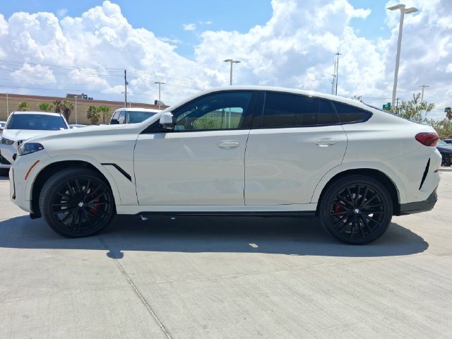 Used 2025 White BMW xDrive40i image 4
