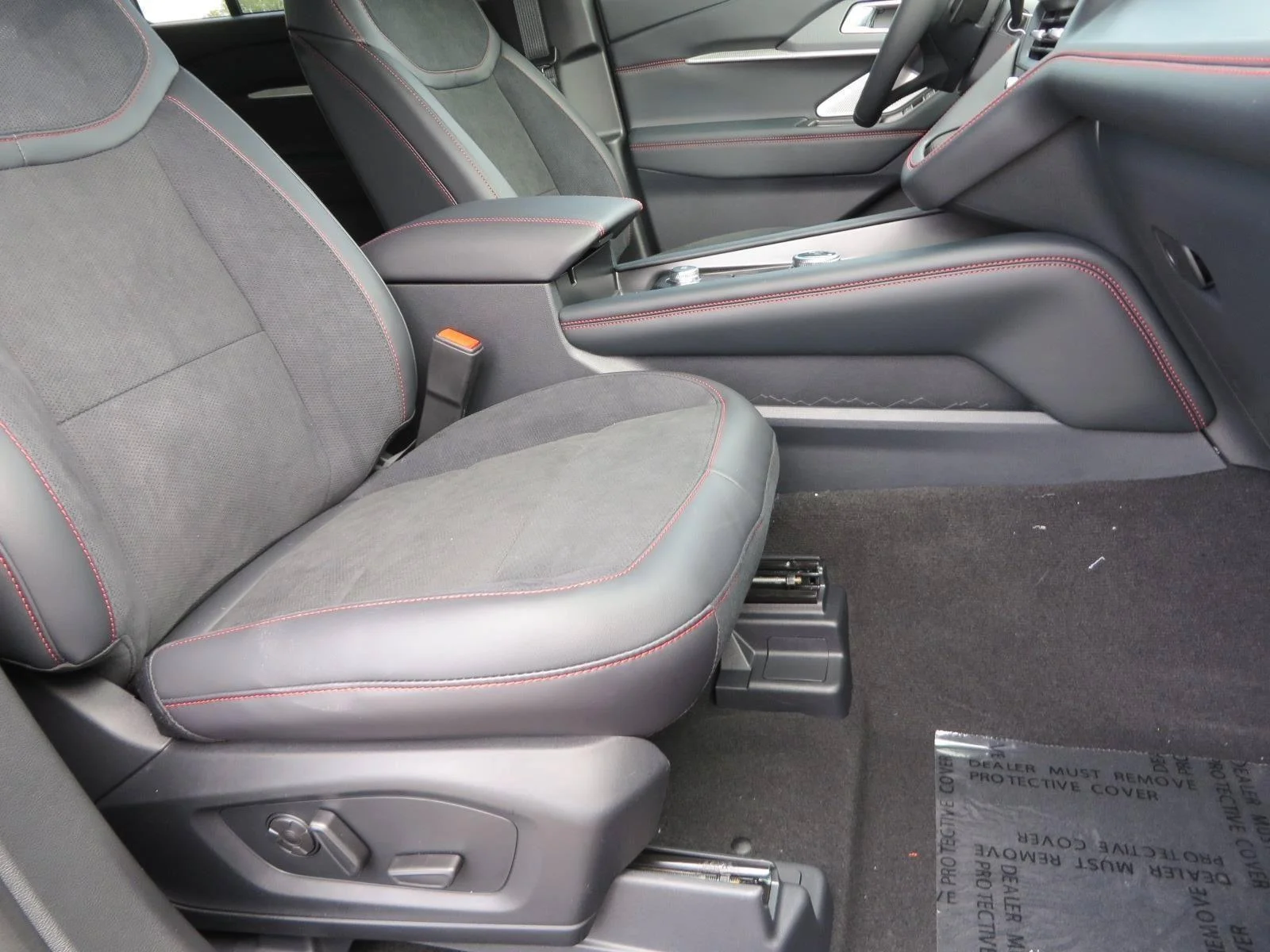 New 2026 Agate Black Metallic Ford ST image 7