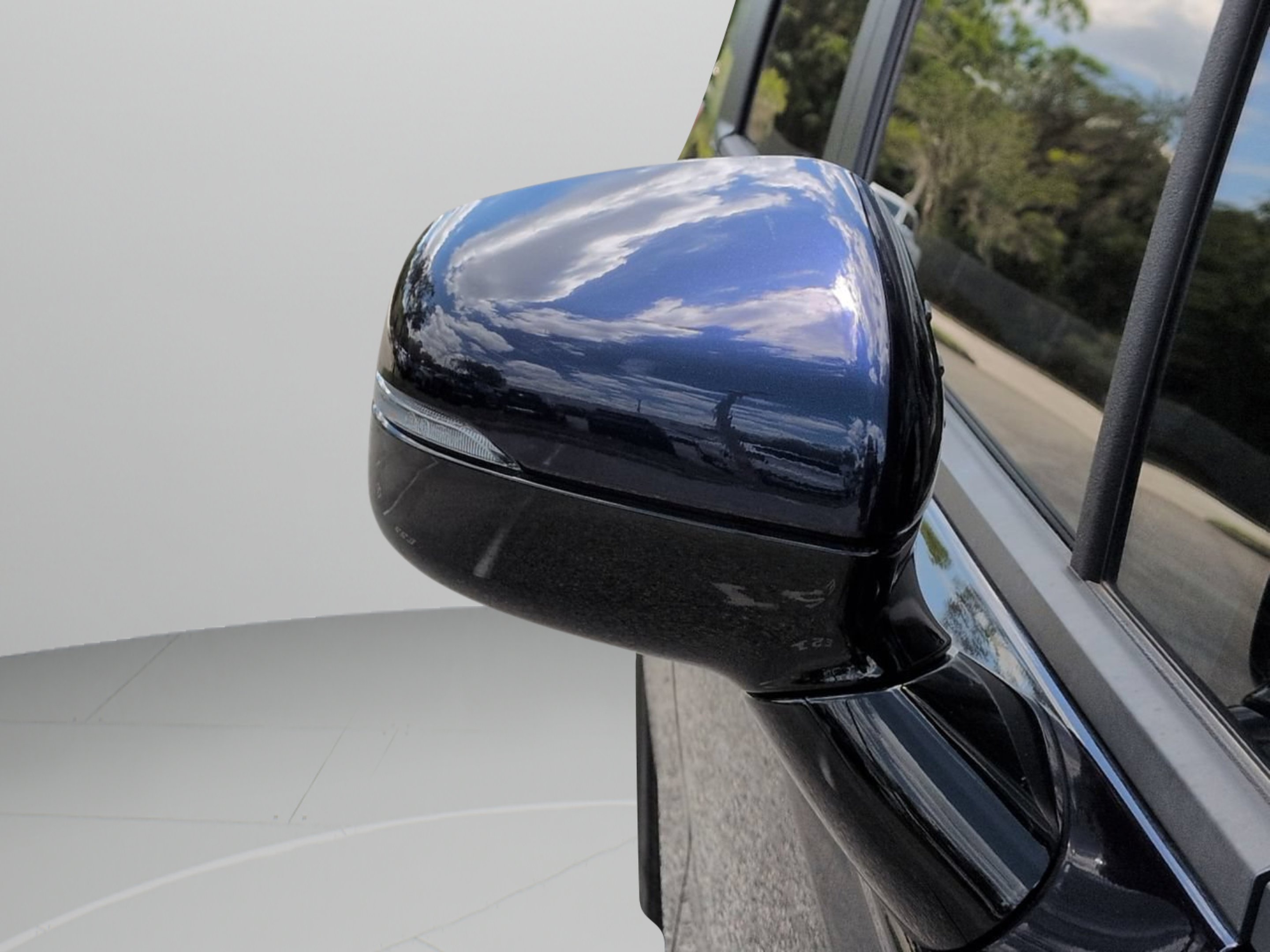Certified Used 2024 Deep Chroma Blue Kia LX image 14
