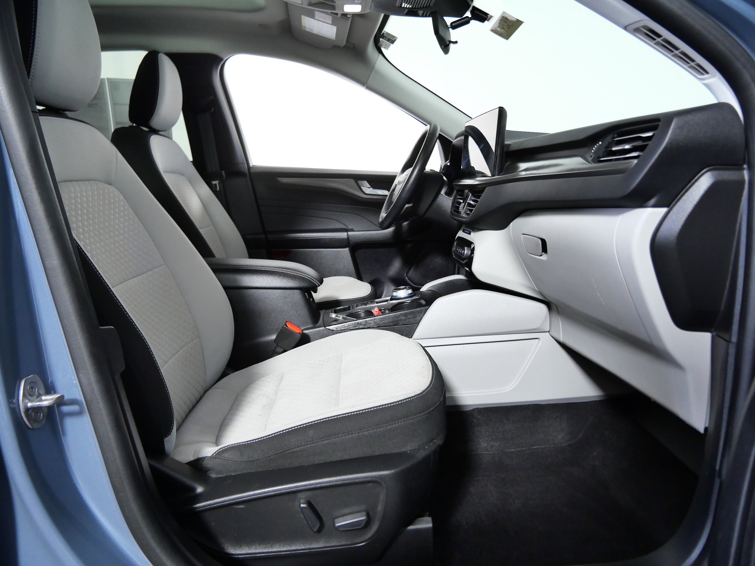 Certified Used 2023 Vapor Blue Metallic Ford Active image 11