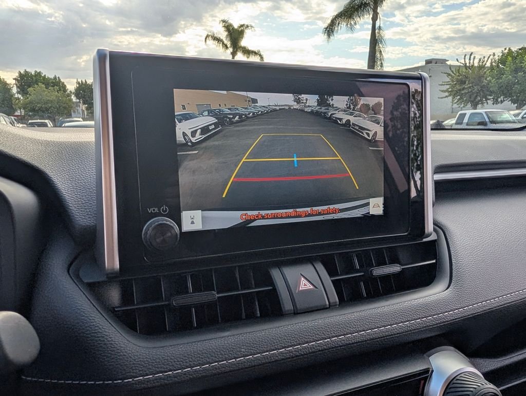 2024 Toyota RAV4 LE - Photo 22