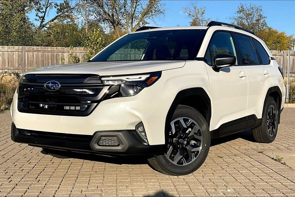 New 2026 CRYSTAL WHITE PEARL Subaru Premium image 2