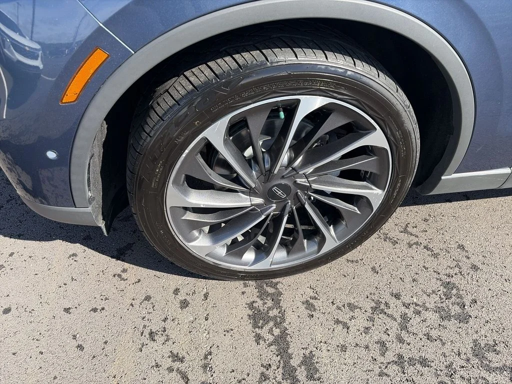 Used 2020 Blue Lincoln Reserve image 10