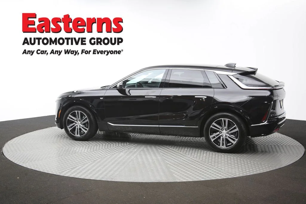 Used 2025 Black Cadillac Luxury image 63